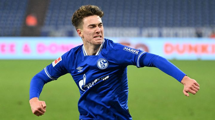 Matthew Hoppe es el tercer jugador más joven en anotar hat trick en Bundesliga