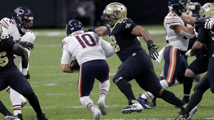 Saints, con defensiva, avanzan en Playoffs