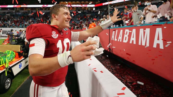 Mac Jones con Alabama