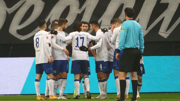 Matthew Hoppe anotó el tanto del empate para el Schalke 04