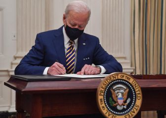 Biden firma orden para duplicar salario mínimo de trabajadores federales