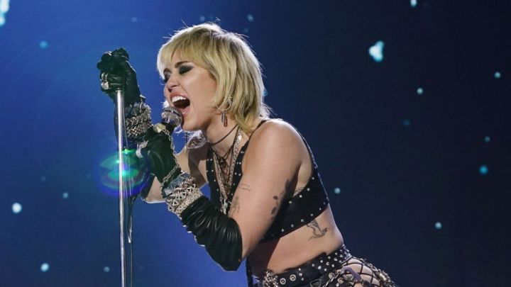 Miley Cyrus encabezará el 'TikTok Tailgate' del Super Bowl LV