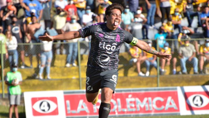 El histórico delantero salvadoreño está ante la posibilidad de agigantar su legado con el cuadro Albo, pero Águila no será un rival sencillo.