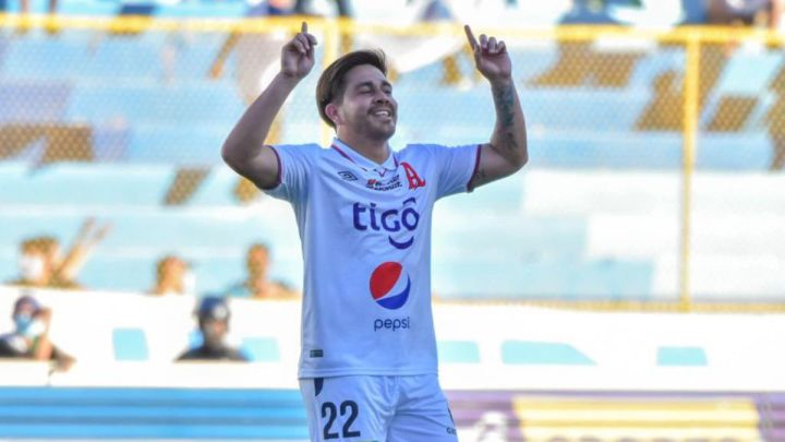 Fito Zelaya agradece a Dios por el título con Alianza