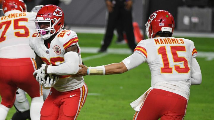 Le'Veon Bell y Patrick Mahomes con los Chiefs