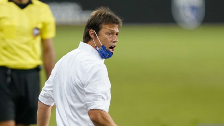 Almeyda admite que se quedó con las ganas de dirigir a Chile