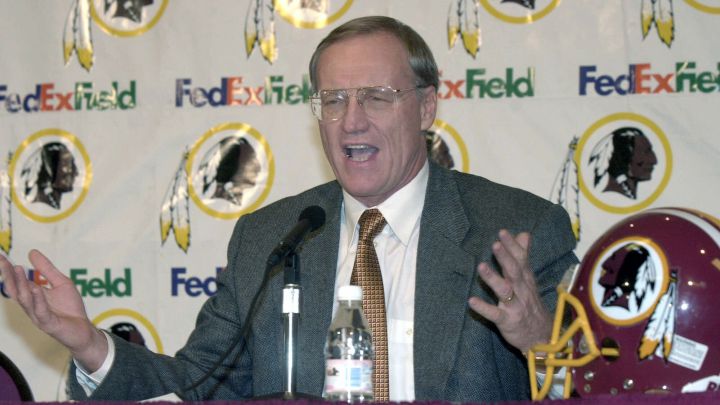 Marty Schottenheimer con los Redskins