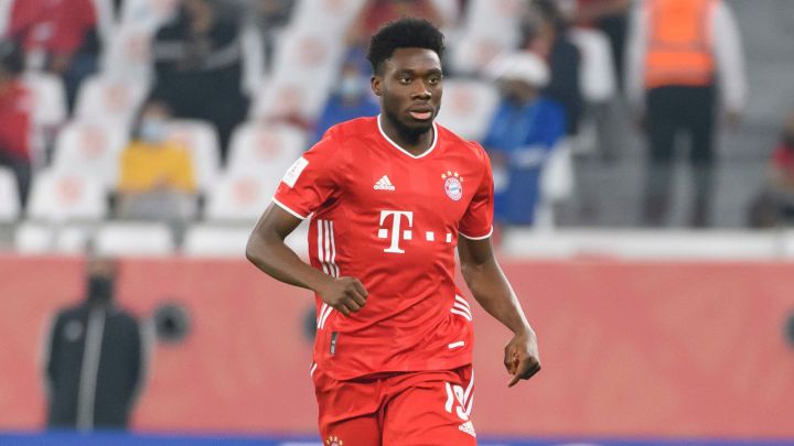 Alphonso Davies gana el sextete junto al Bayern Múnich