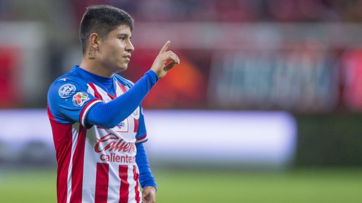 El futbolista mexicano ha dejado atrás su etapa con las Chivas de Guadalajara y ahora está enfocado en su nuevo ciclo en Major League Soccer.