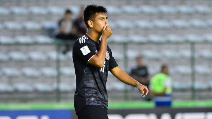 Efraín Álvarez aún no se decide por México o por USA