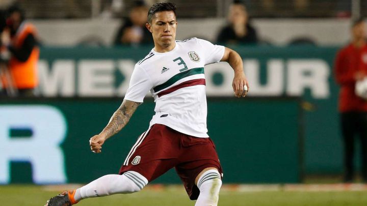 Houston Dynamo confirma interés por Carlos Salcedo