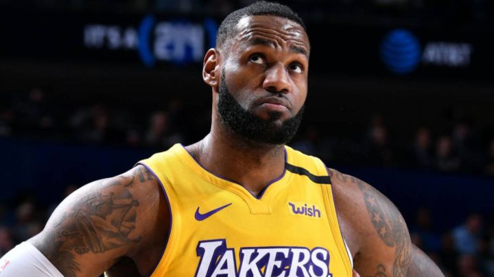LeBron James pone a la venta su mansión de Brentwood