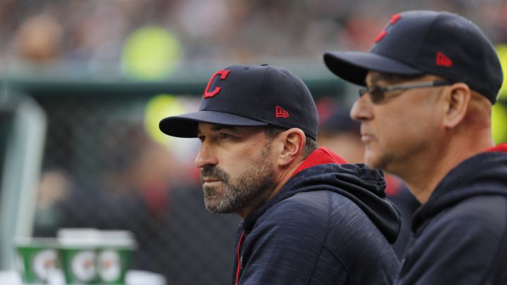 Mickey Callaway con los Indians
