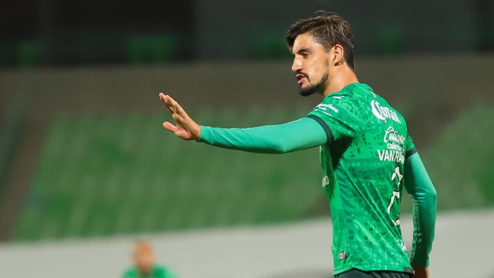 El defensa mexicano revivió cómo se dio su salida del Rebaño, pero confesó ya estar listo y emocionado por su nuevo reto en la MLS.