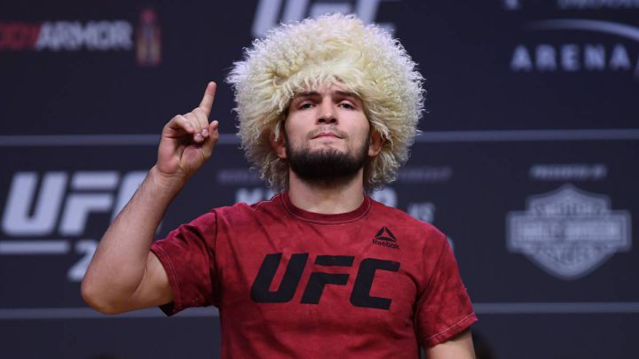 El peleador ruso, quien hace unos meses anunció su retiro temporal de la UFC, dijo que quiere nuevos retos y ha tenido ofertas en el fútbol.