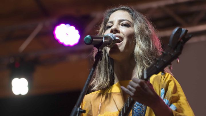 Debi Nova, la primera costarricense nominada a los Grammy