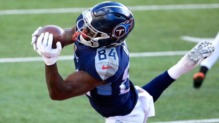 Corey Davis con los Titans
