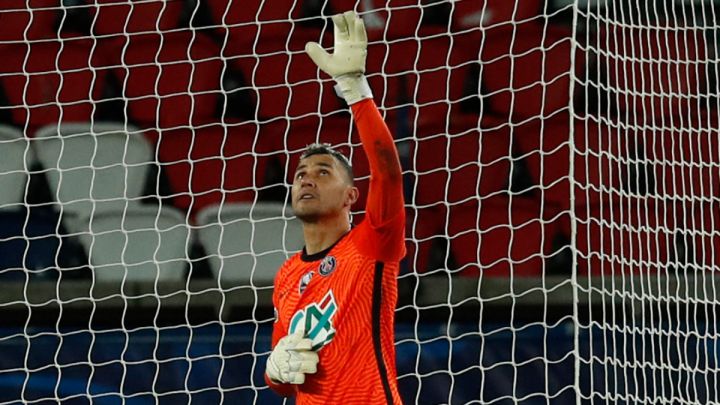 La Federación Francesa de Fútbol no permitirá a los jugadores de la Ligue 1 ver acción fuera de la Unión Europea; ello complica las cosas a Keylor.