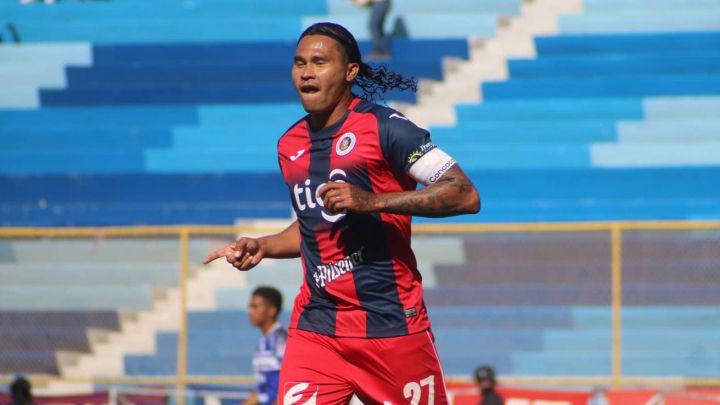 El centrocampista mexicano anotó su segundo gol enfundado en la playera del Club Deportivo FAS, que este sábado empató como visitante.