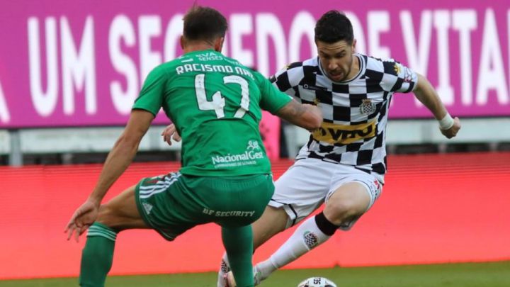 El conjunto dirigido por Jesualdo Ferreira perdió un duelo clave ante el Farense, rival directo con el que pelean por no descender esta temporada.