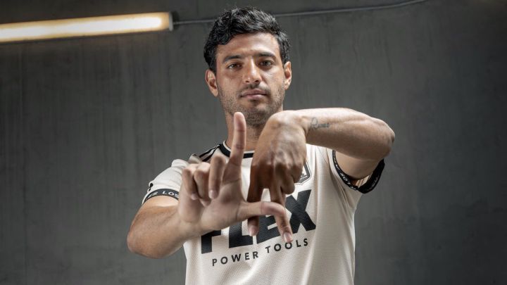 Carlos Vela y LAFC presentan su camiseta para la temporada 2021 de MLS