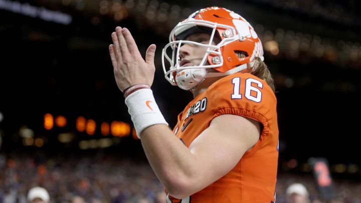 Trevor Lawrence con Clemson