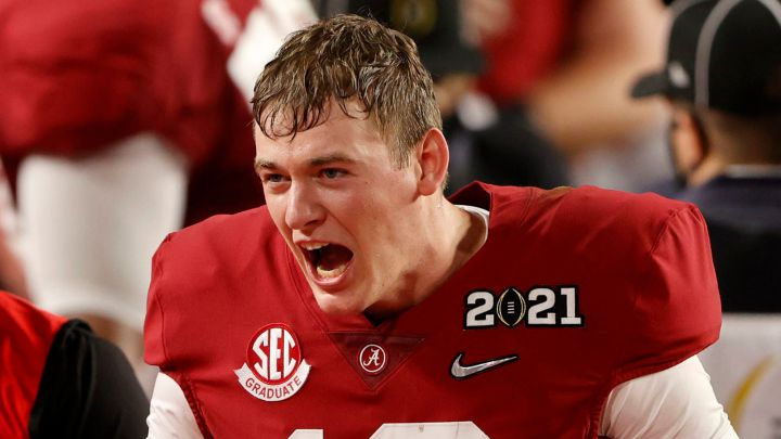 Mac Jones con Alabama