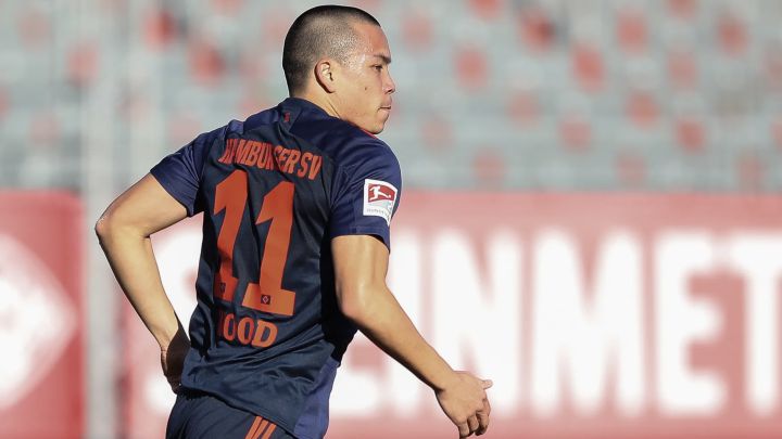 Bobby Wood en encuentro con el Hamburgo