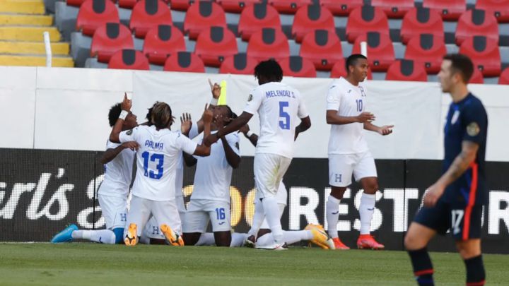 Honduras festeja gol en duelo ganado ante Estados Unidos en el Preolímpico de Guadalajara