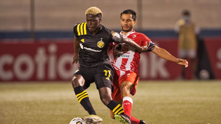 Gyasi Zardes en acción frente a Real Estelí.
