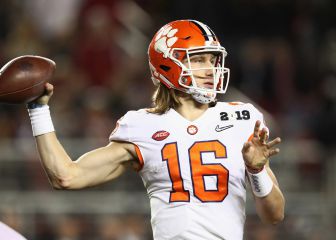Reporte: Trevor Lawrence ya lanza de nuevo tras cirugía