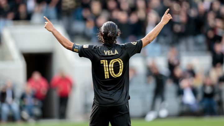 Carlos Vela festeja gol anotado en el Banc of California Stadium con LAFC.