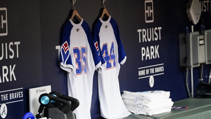 Phil Niekro, Hank Aaron jerseys