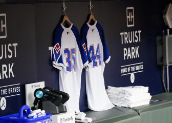 Braves rinden tributo a Hank Aaron y Phil Niekro