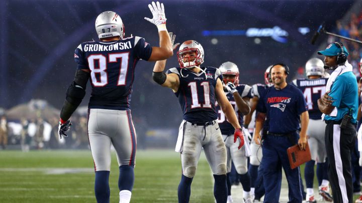 Julian Edelman y Rob Gronkowski con los Patriots