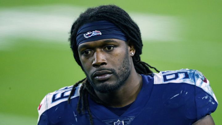 Jadeveon Clowney con los Titans