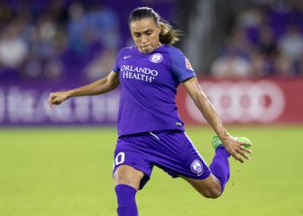 Árbitras y jugadoras de Orlando y Gotham se unen contra el racismo