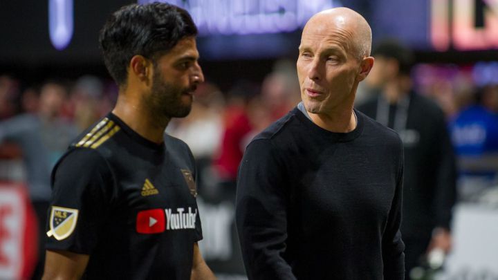 Bob Bradley, DT de LAFC, habló sobre cambio de Carlos Vela: "Fue mi culpa"