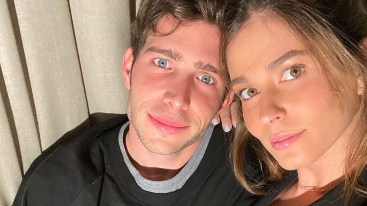 Coral Simanovich y Sergi Roberto