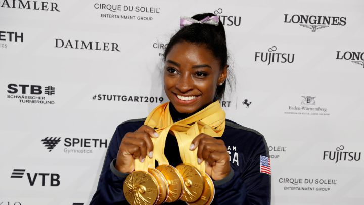 Simone Biles deja Nike para asociarse con Athleta