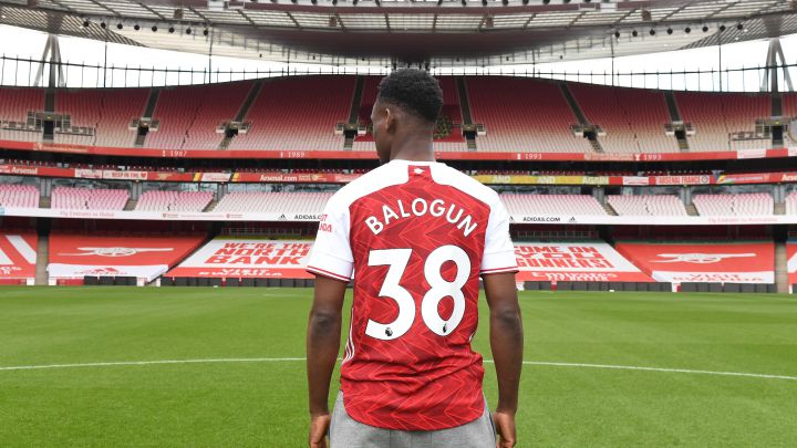 Arsenal renueva al estadounidense Folarin Balogun hasta 2025