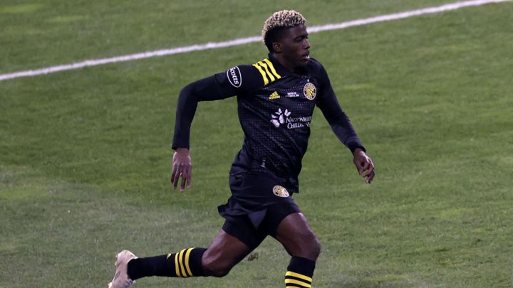 Gyasi Zardes en la final de la MLS con Columbus Crew ante Seattle Sounders en MAPFRE Stadium.