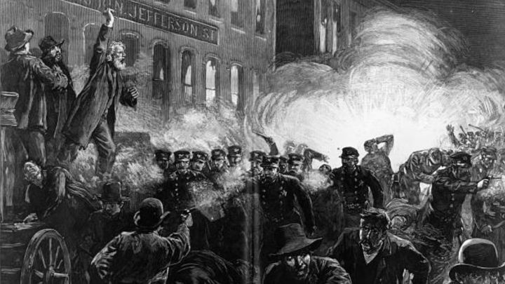 ¿Quiénes eran los 'Mártires de Chicago', qué pedían y qué pasó en Haymarket en 1886?