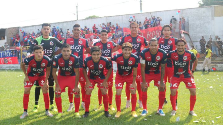 Gullit Peña buscará romper la larga sequía de títulos del Club Deportivo FAS