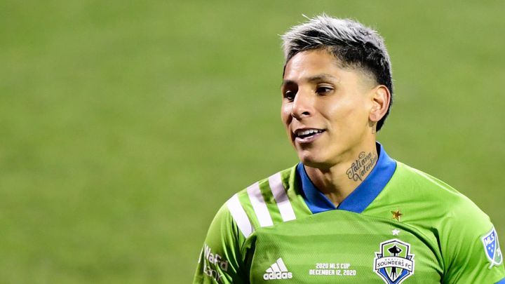 Raúl Ruidíaz en juego final de la MLS ante Columbus Crew con Seattle Sounders.