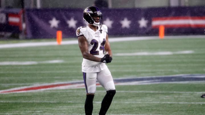 Marcus Peters con los Ravens
