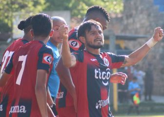 Gullit Peña y FAS avanzan a semis en la Liga de El Salvador