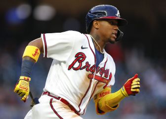 Acuña abandona juego de los Braves con lesión en el tobillo