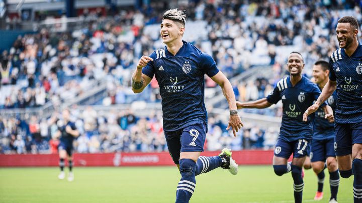 Alan Pulido hizo su primer doblete de la temporada en MLS