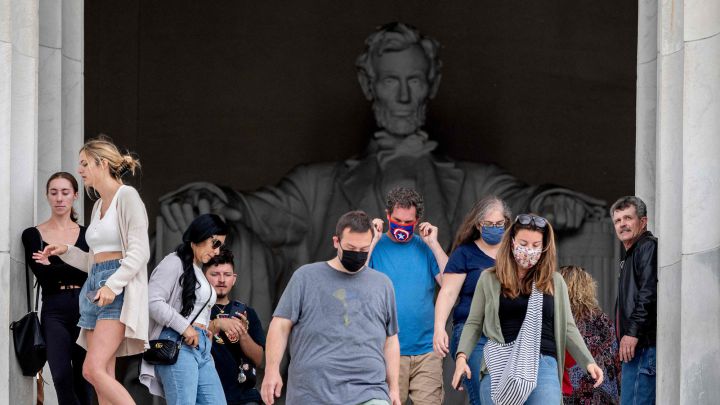 Los CDC actualizaron sus guías sobre el uso de mascarilla